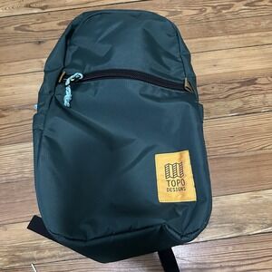 NWOT Topo Design Light Weight Pack New Without Tags Forest Green